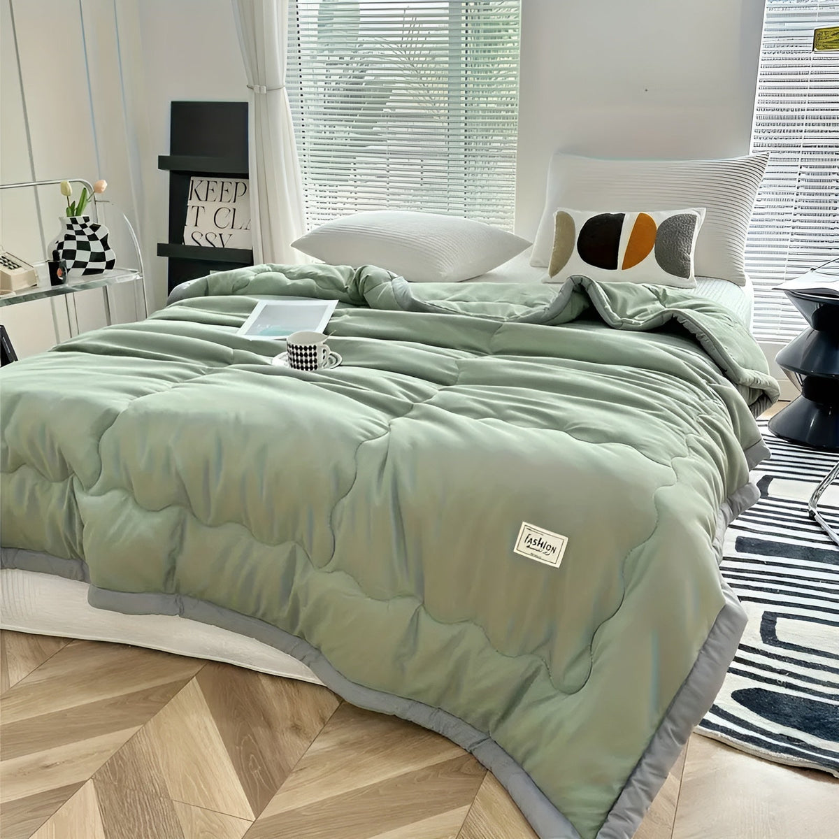 Manta refrescante ligera | Poliéster ultrasuave con elegante ribete gris | Perfecta para el hogar, viajes y camping