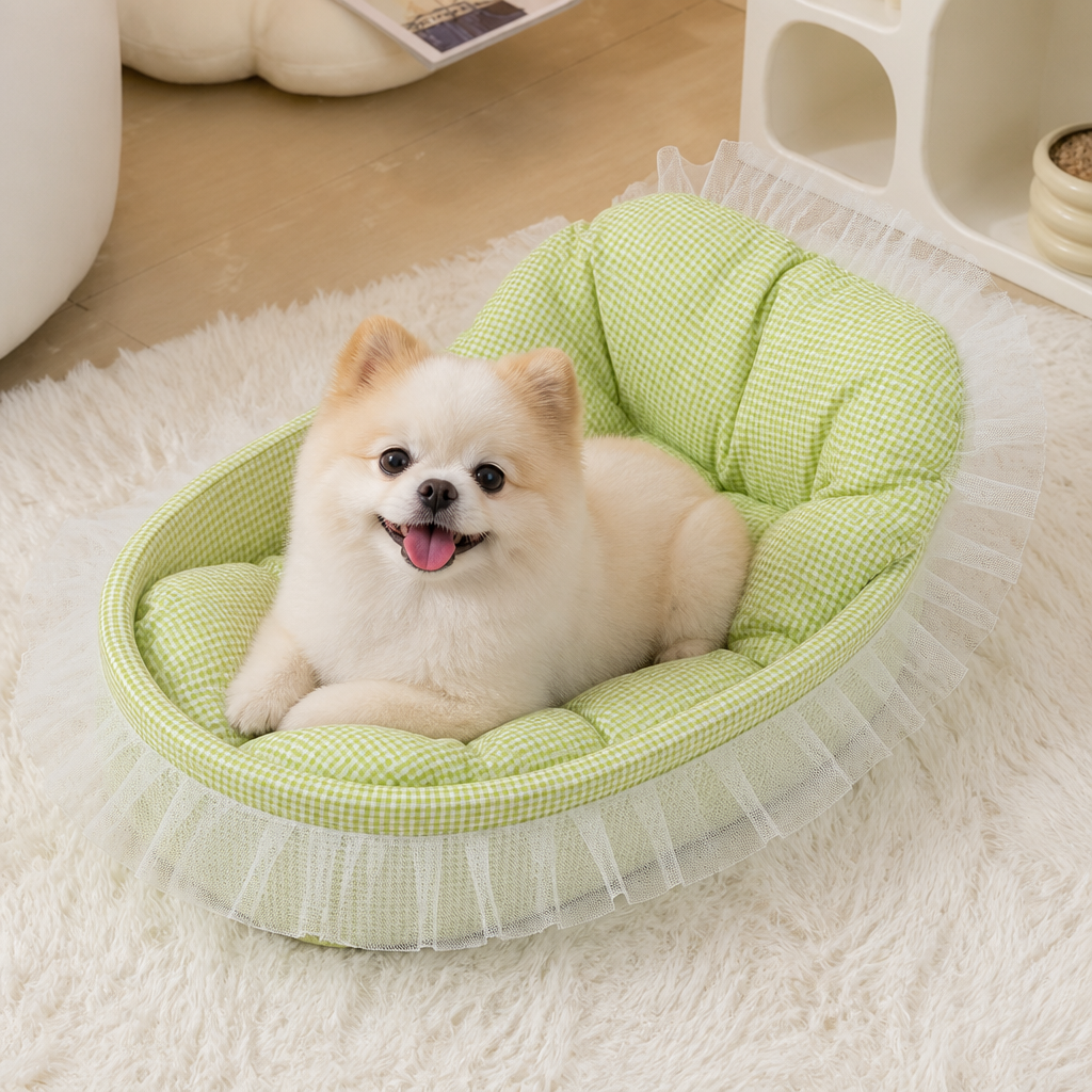 Ortekor Polyester Plush & Lace-Trimmed Pet Bed