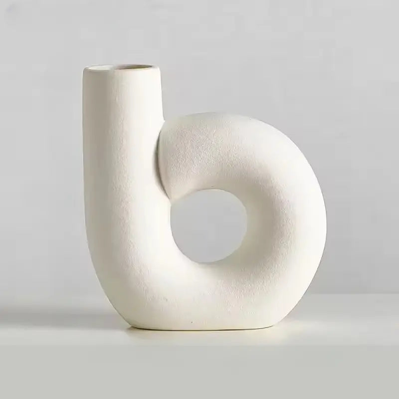 Elegante florero decorativo de porcelana con acabado artesanal | Centro de mesa minimalista para arreglos florales