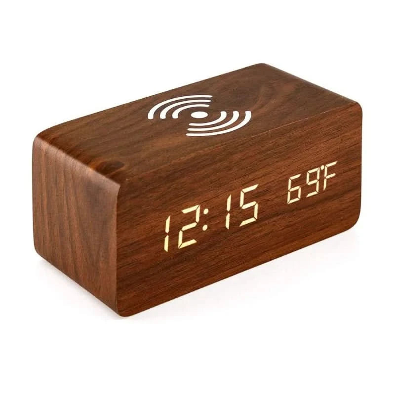 Elegante despertador digital de madera con carga inalámbrica y activación por voz para una gestión del tiempo sin esfuerzo