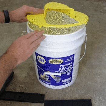 Rodent Control | Flip Lid Bucket Mouse Trap with Sanitary Disposal | Safe Solution for Families and Pets