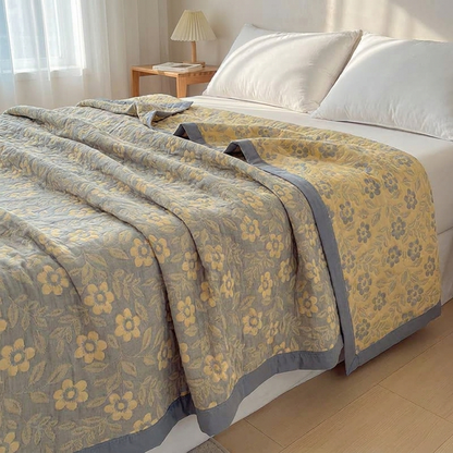 FLORAREST – Layered Blanket Quilt for Gentle Home Comfort