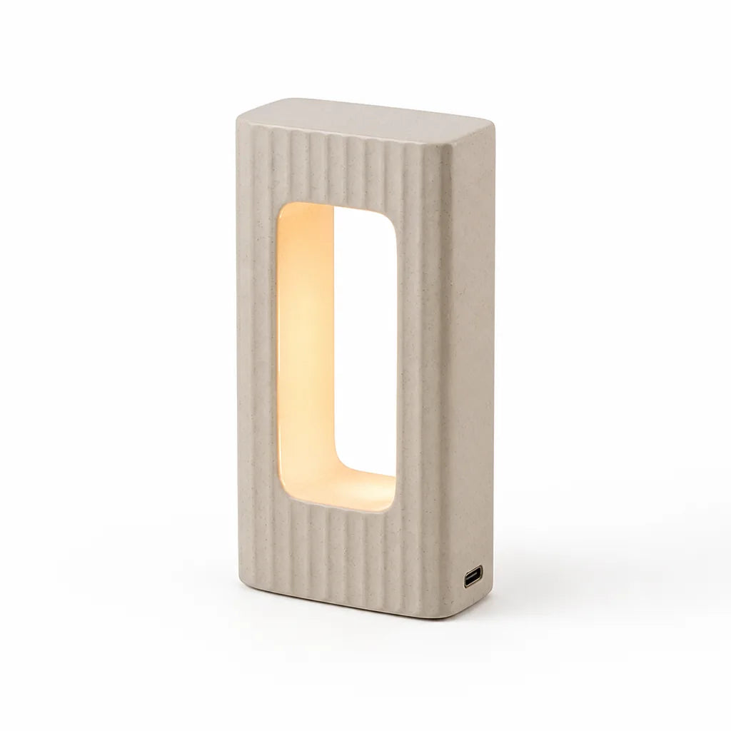 Lámpara de mesa LED de madera maciza alimentada por USB