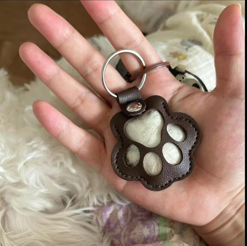 Pet Memorial Keychain with Hidden Keepsake Chamber – Leather Paw Print Charm for Dog & Cat Lovers