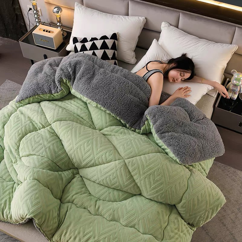 Sherpa Fleece Throw Blanket Quilted Winter Bedspread Soft Plush Heavyweight Comforter for Bed Couch Sofa Twin Full Queen King