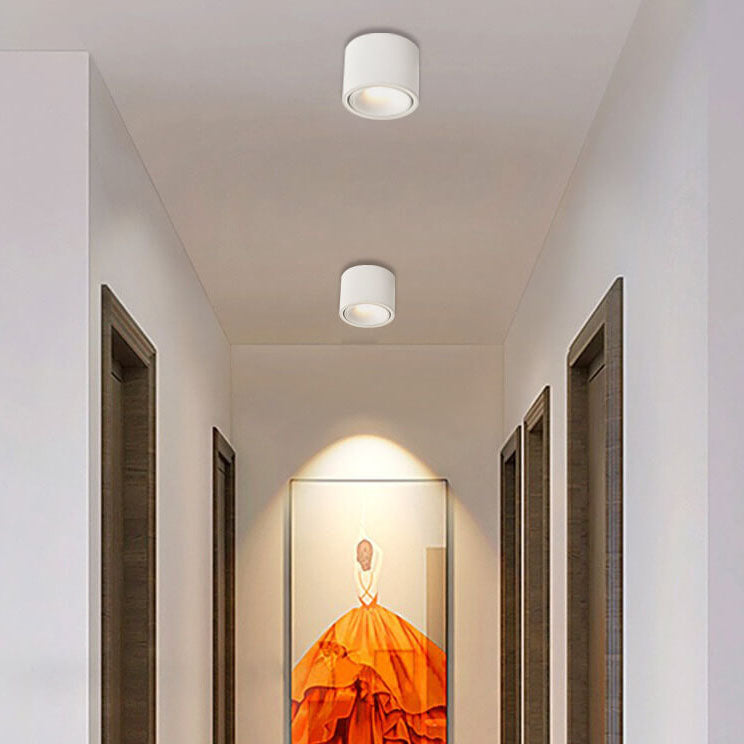 Swivel-Head LED Ceiling Spotlight in Aluminum Housing with Flush-Mount Design for Bedrooms, Kitchens & Hallways
