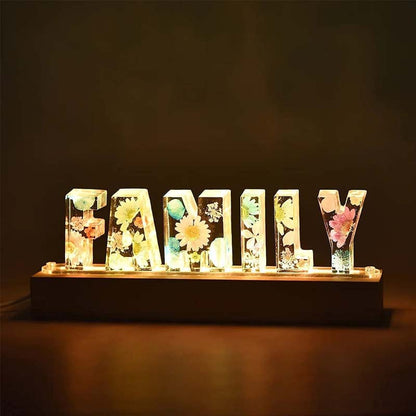 LED Letter Night Light with Real Dried Flowers in Resin – Personalized Illuminated Décor Accent for Bedroom, Nursery & Living Room