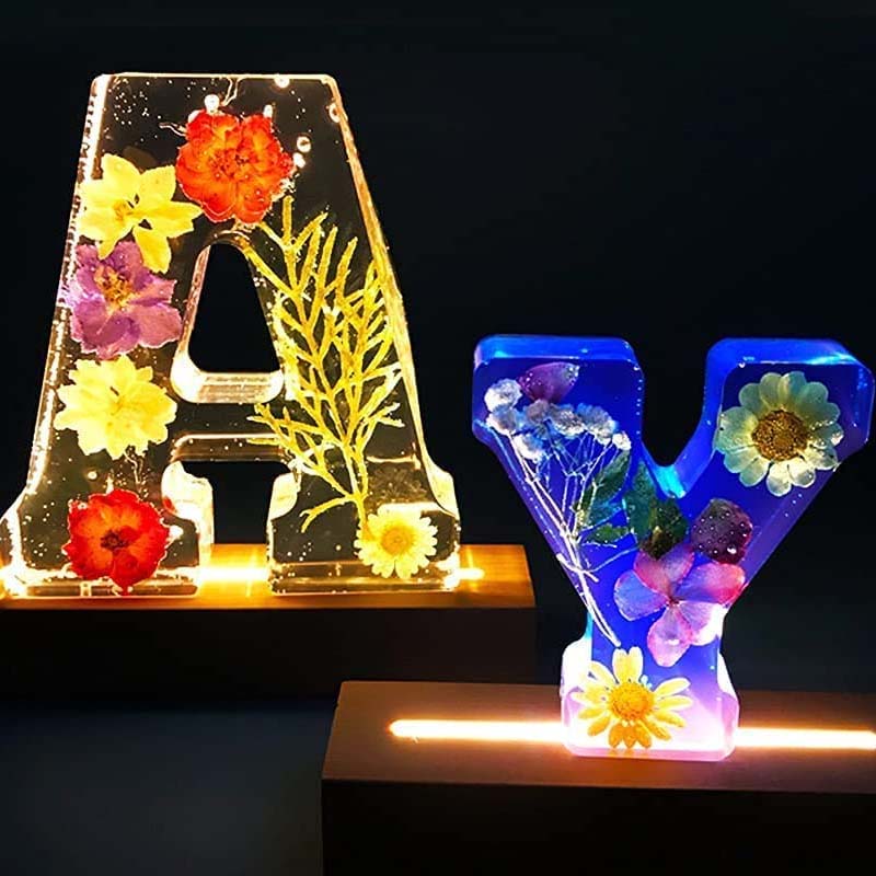 LED Letter Night Light with Real Dried Flowers in Resin – Personalized Illuminated Décor Accent for Bedroom, Nursery & Living Room