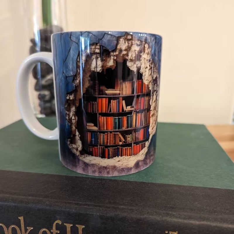 Ceramic Mug with 3D Bookshelf Wrap Design for Coffee Tea Hot Drinks Book Lovers Library Kitchen Microwave Dishwasher Safe Literary Gift