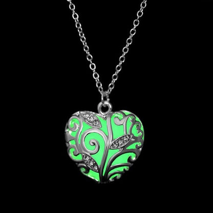 Luminous Heart Pendant Necklace – Glow-in-the-Dark Jewelry for Women – Adjustable 16-18 in Chain – Hypoallergenic Stainless Steel – Gift