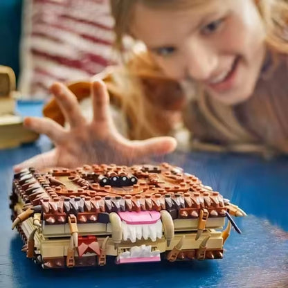 Fantasy Biting Book Building Set – 519-Piece Magical Monster Construction Kit for Display & Collection