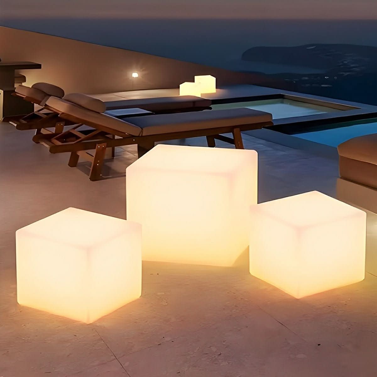 CUBECREST – Outdoor Floor Lamp for Refined Nighttime Glow