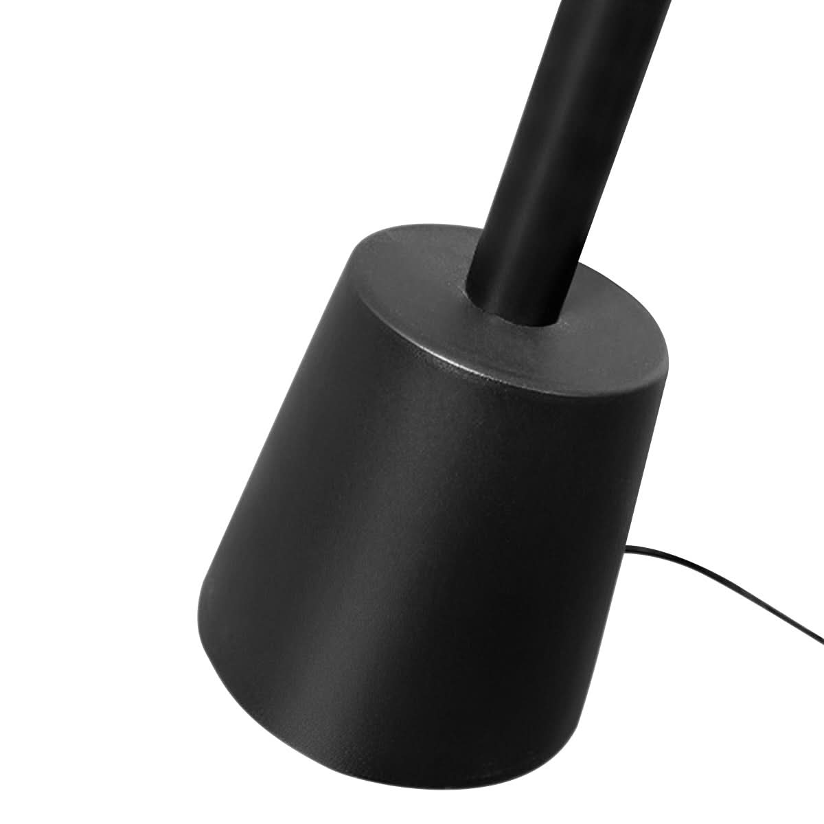 LUMIORBIT – 360° Floor Lamp for Refined Interior Ambience