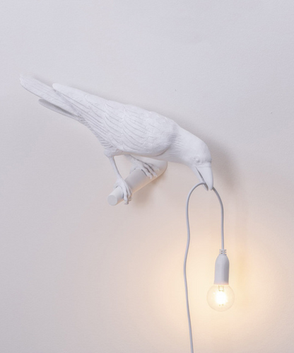 Raven Table Lamp with Bulb in Beak – Sculptural Bird Accent Light for Living Room, Bedroom & Office Decor
