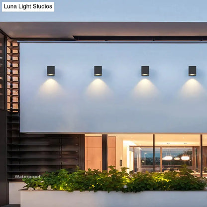 Waterproof Outdoor LED Wall Sconce for Porch, Garden & Entryway | Modern Aluminum Fixture, IP65 Rated