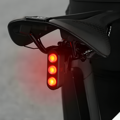 Luz trasera de bicicleta con sensor de movimiento y alerta de frenado automático: LED de seguridad recargable para bicicletas de ruta y montaña