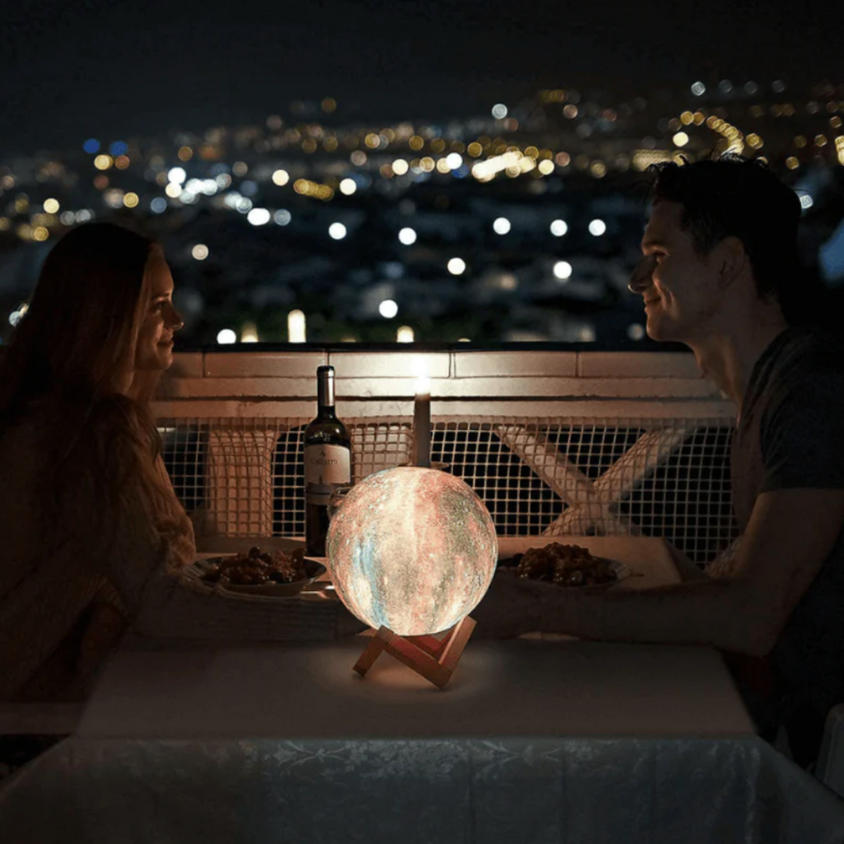 3D Lunar Globe Decorative Night Light with 16 Color Options and Wireless Rechargeable Design for Bedrooms, Desks, and Living Spaces