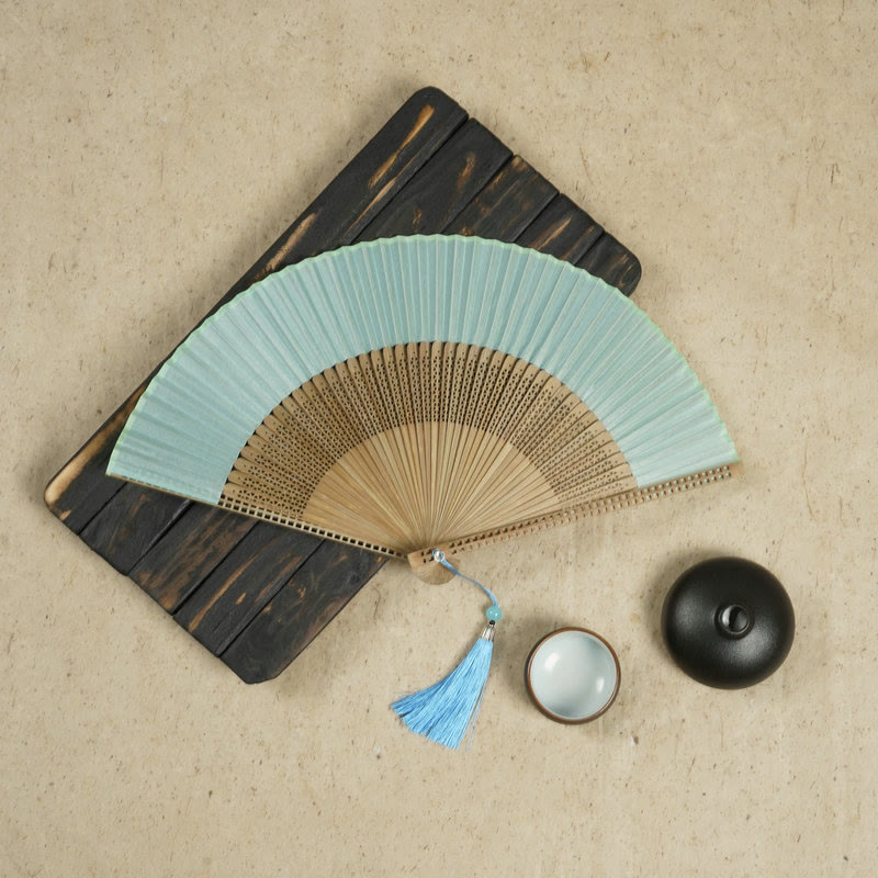 Silk Bamboo Hand Fan – Folding Oriental Style Accessory for Weddings, Parties & Summer Cooling – Lightweight Portable Fan with Elegant