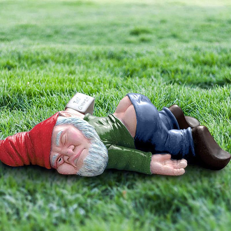 Tipsy Garden Gnome Statue with Bottle – Resin Outdoor Figurine for Yard Patio Porch – Funny Drunk Gnome Lawn Ornament Weather-Resistant