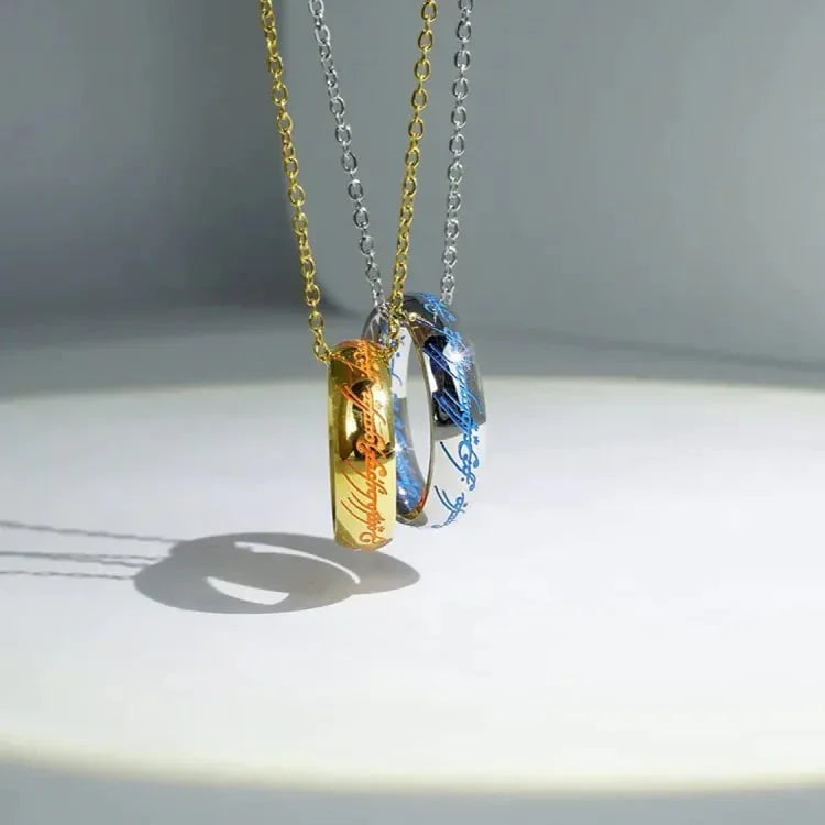 Anillo que brilla en la oscuridad con grabado en élfico: banda de fantasía luminosa autorrecargable para hombres y mujeres