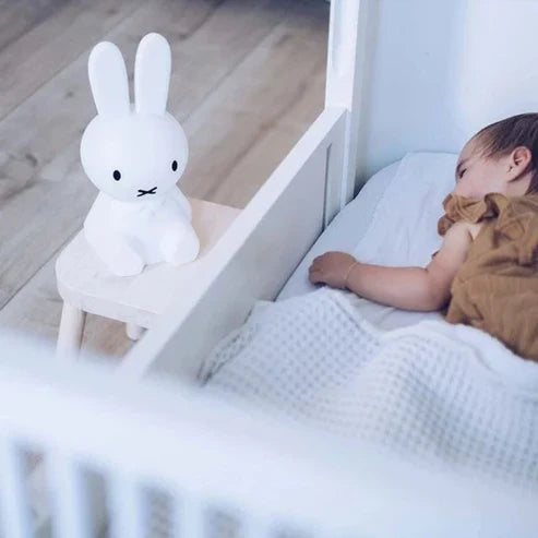 Figurita Decorativa de Conejo para el Hogar