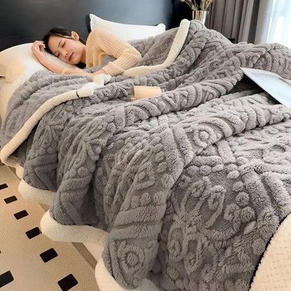 Vesper Velvet Blanket - Plush Sherpa Backing, Year-Round Comfort