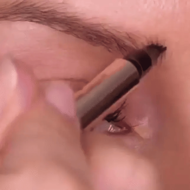 Eyebrow Pen Four-Prong Tip Waterproof & Smudge-Proof