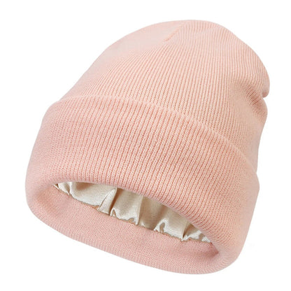 Silk-Lined Wool Beanie for Women – Winter Hat with Anti-Frizz Lining for Hair Care & Warmth