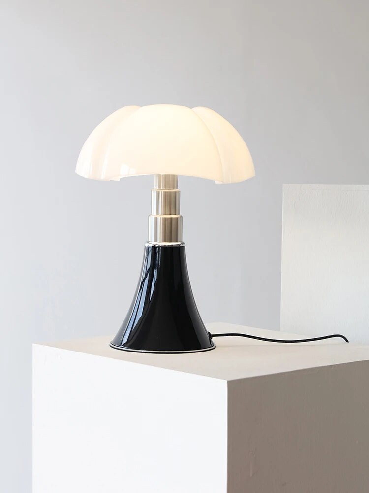Adjustable Floral Table Lamp with Dimmable LED Lighting – Modern Bedside or Desk Lamp