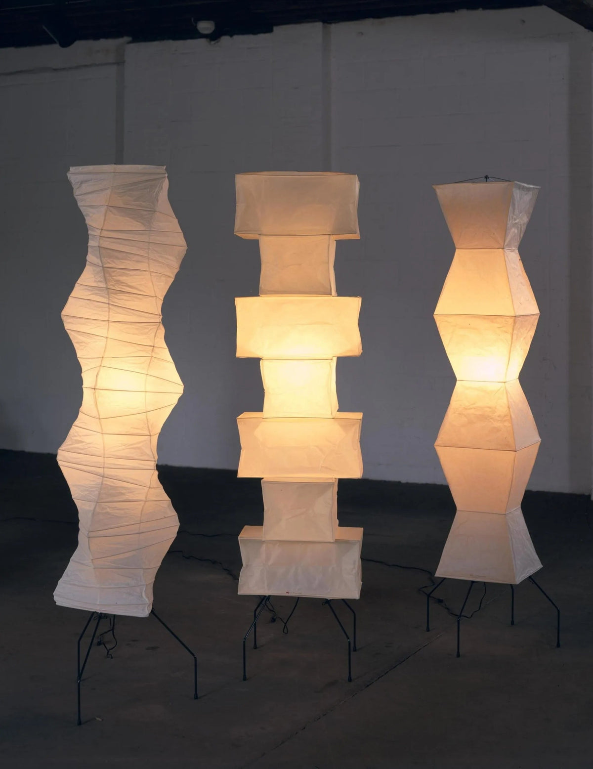 Japanese-Inspired Paper Floor Lamp White Mulberry Shade Tall Standing Light for Living Room Bedroom Reading Nook Sculptural Accent