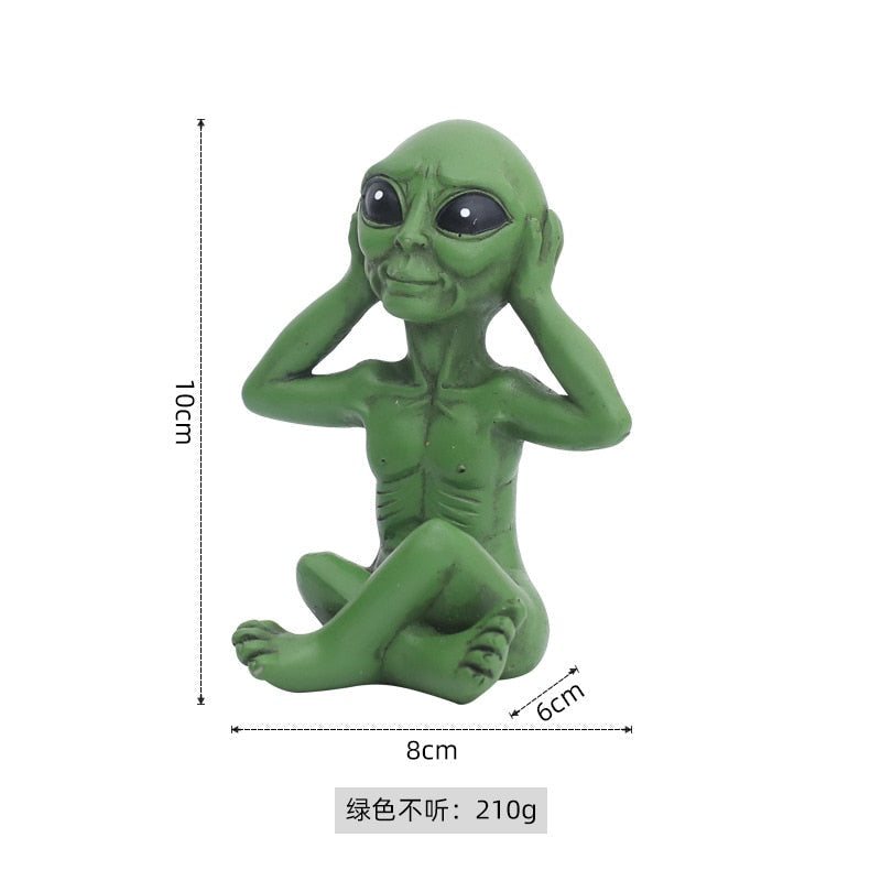 Resin Alien Garden Statue for Outdoor & Indoor Display – Whimsical Space Creature Yard Art Figurine – UV-Protected Weather-Resistant Lawn