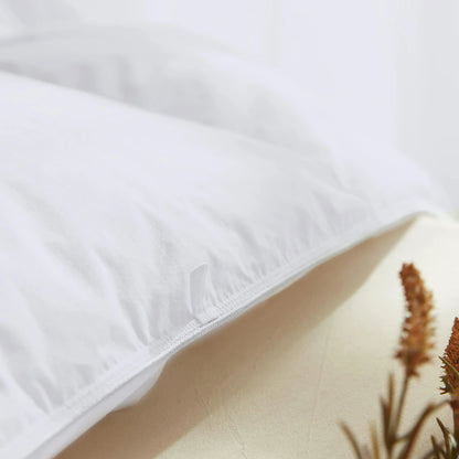 White Goose Down Comforter with Pinch Pleat Design - All-Season Medium Weight Duvet, 750 Fill Power, Breathable Insulation for Year-Round
