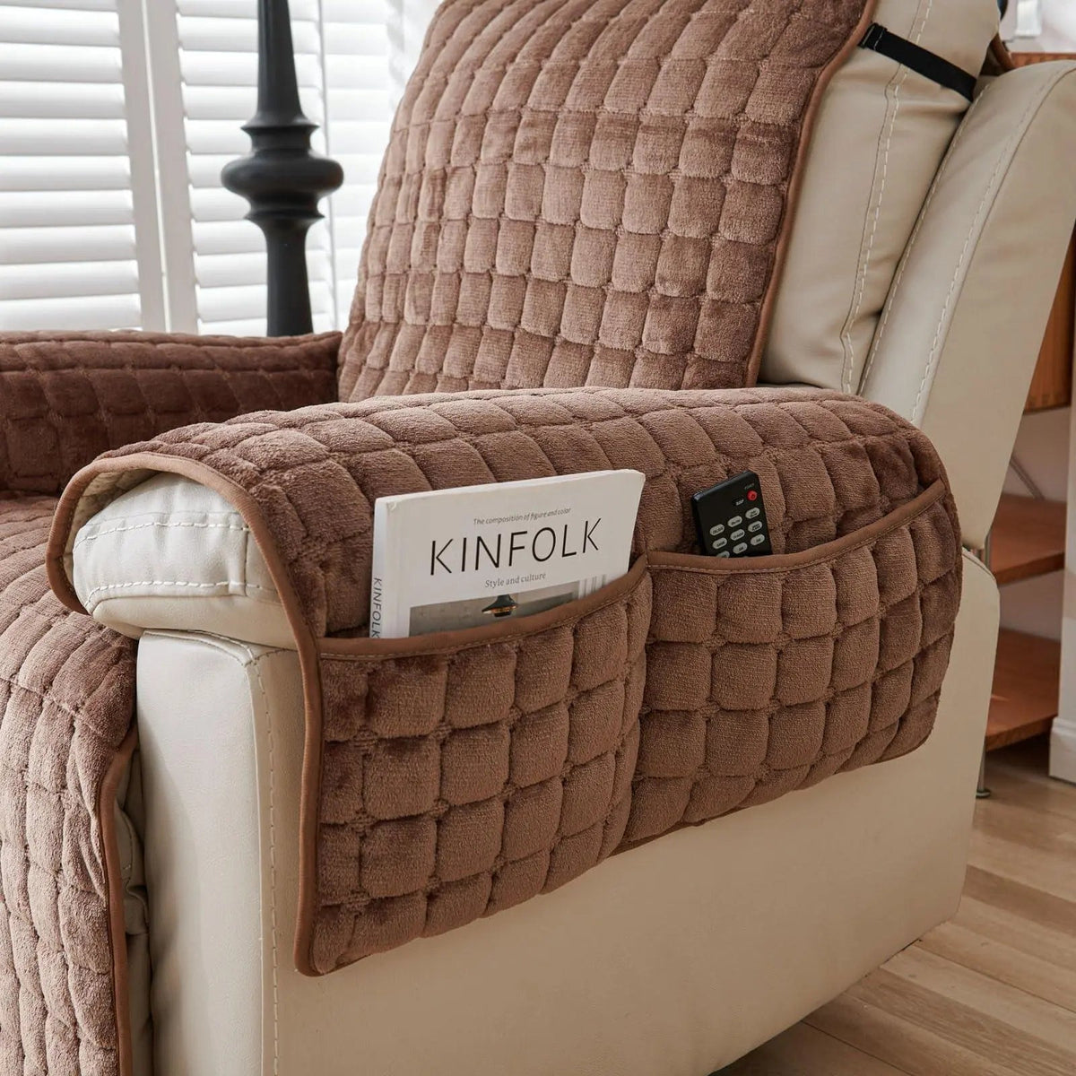 Ortekor ComfortGuard | Funda para sillón reclinable con correas elásticas y microfibra lavable | Protección elegante para hogares con niños y mascotas