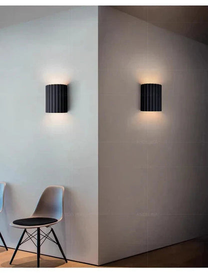 ArtisticWave | Modern Resin Wall Lamp with LED Technology | Unique Design for Cozy Atmosphere