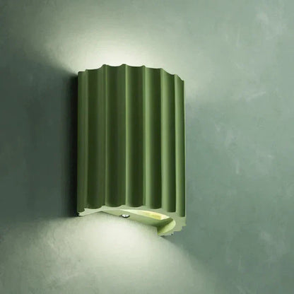 ArtisticWave | Modern Resin Wall Lamp with LED Technology | Unique Design for Cozy Atmosphere
