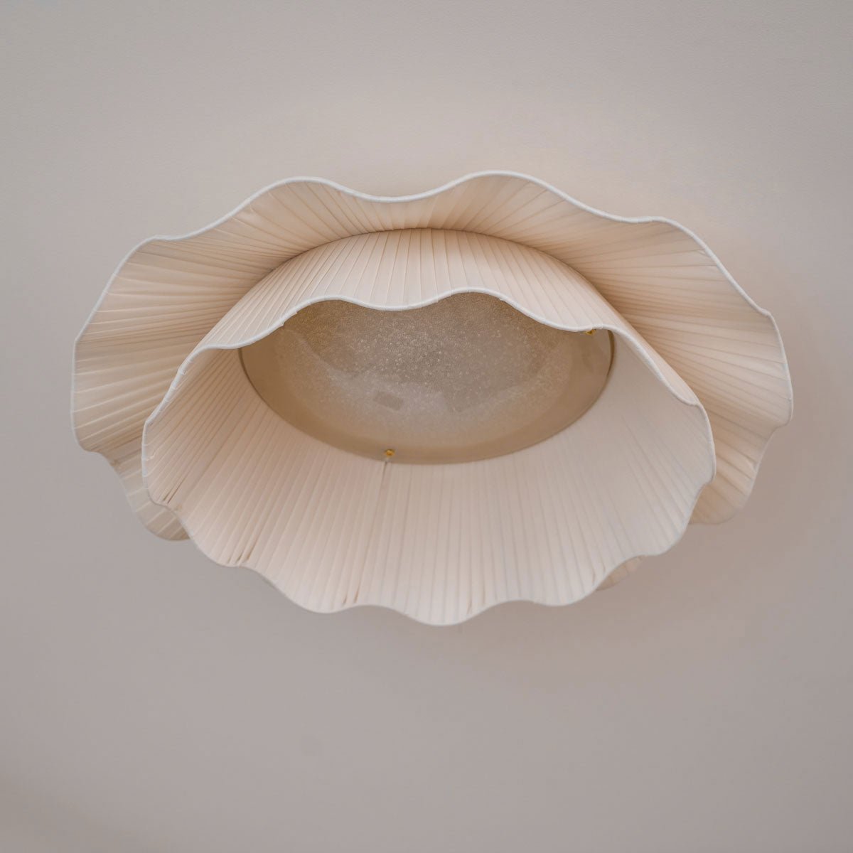 Flush Mount Ceiling Light White Fabric Ripple Shade 20 in Bedroom Ambient LED Integrated Dimmable Low Profile for Living Room Dining Room Mo