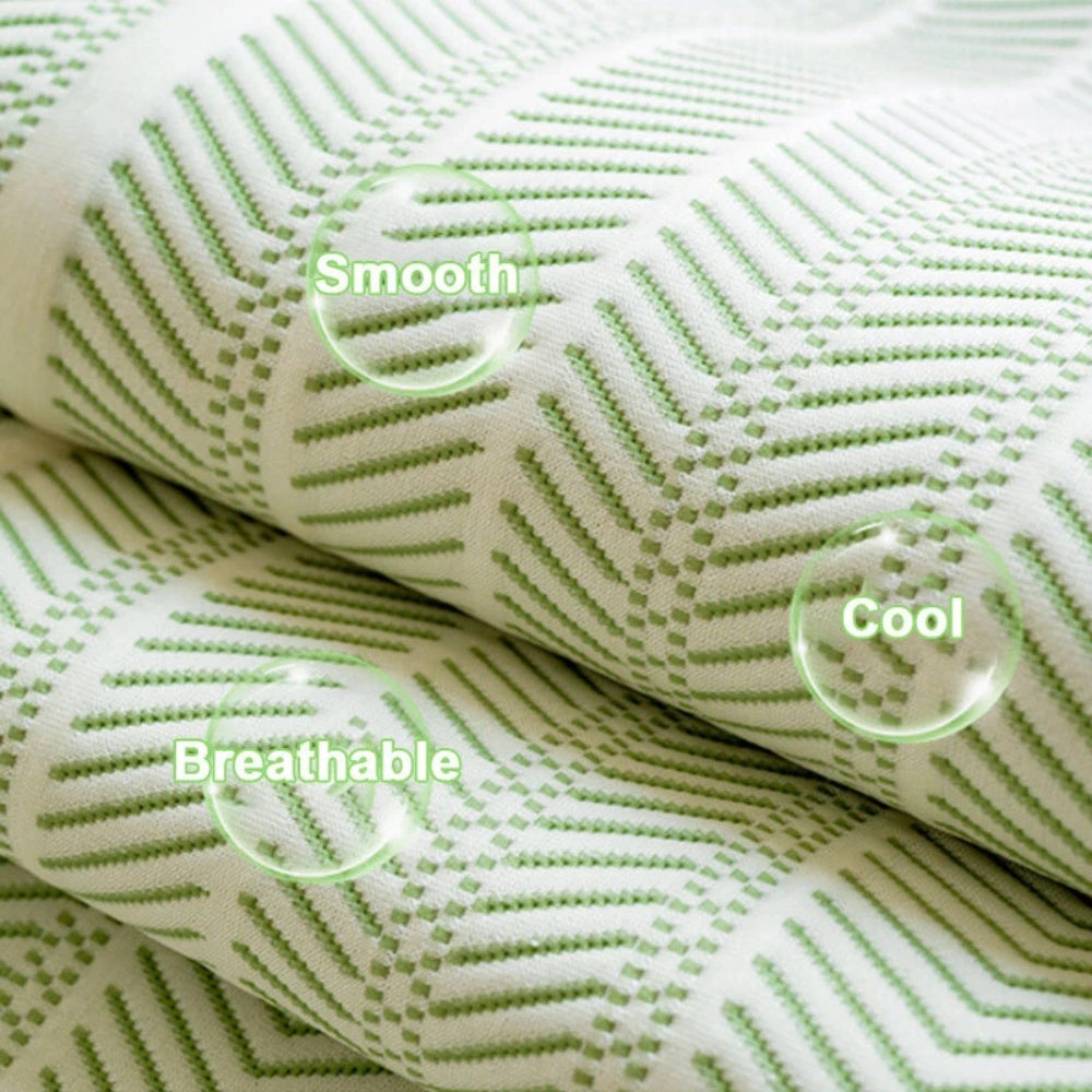 Textured Throw Blanket with Scalloped Edges – Soft Microfiber Furniture Protector for Sofa, Bed & Chair – Breathable All-Season