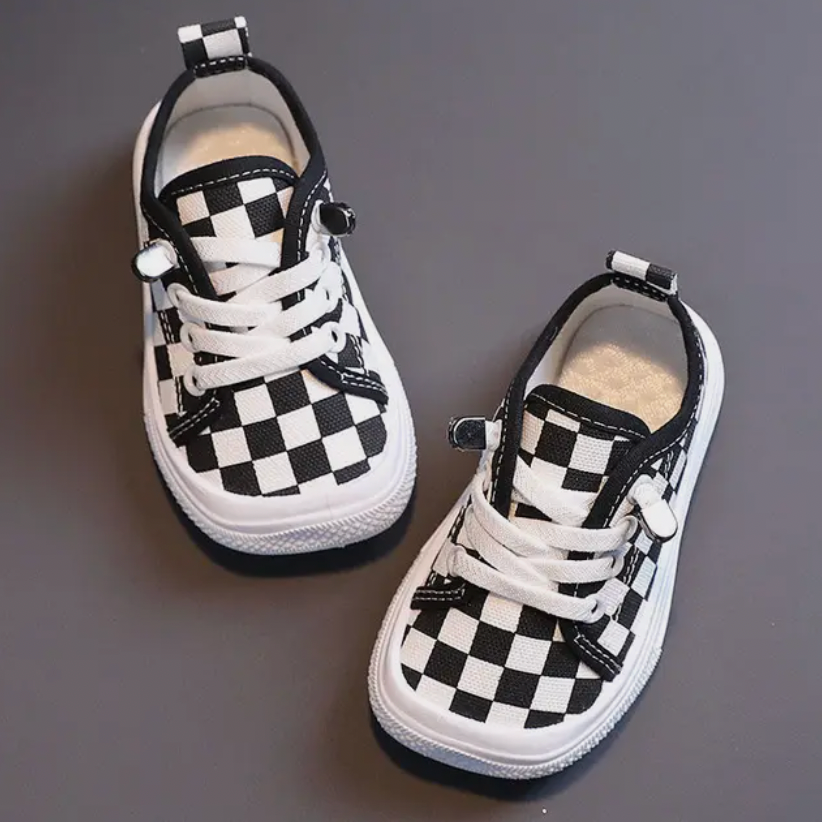 Kids Barefoot Sneakers Flexible Minimalist Shoes for Boys Girls Lightweight Breathable Non-Slip Sole Indoor Outdoor