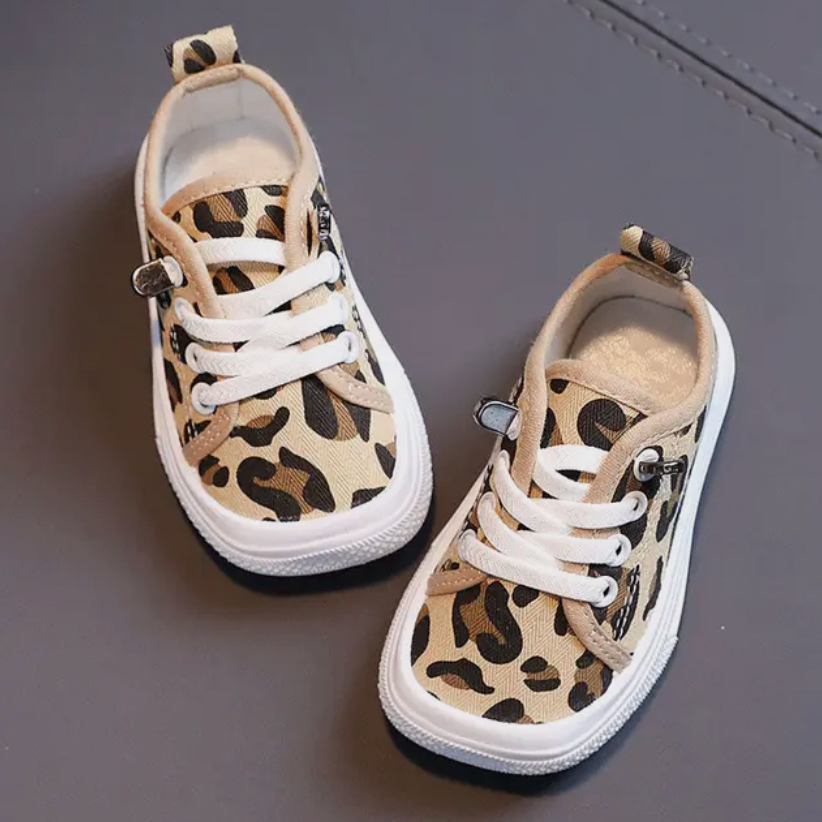 Kids Barefoot Sneakers Flexible Minimalist Shoes for Boys Girls Lightweight Breathable Non-Slip Sole Indoor Outdoor