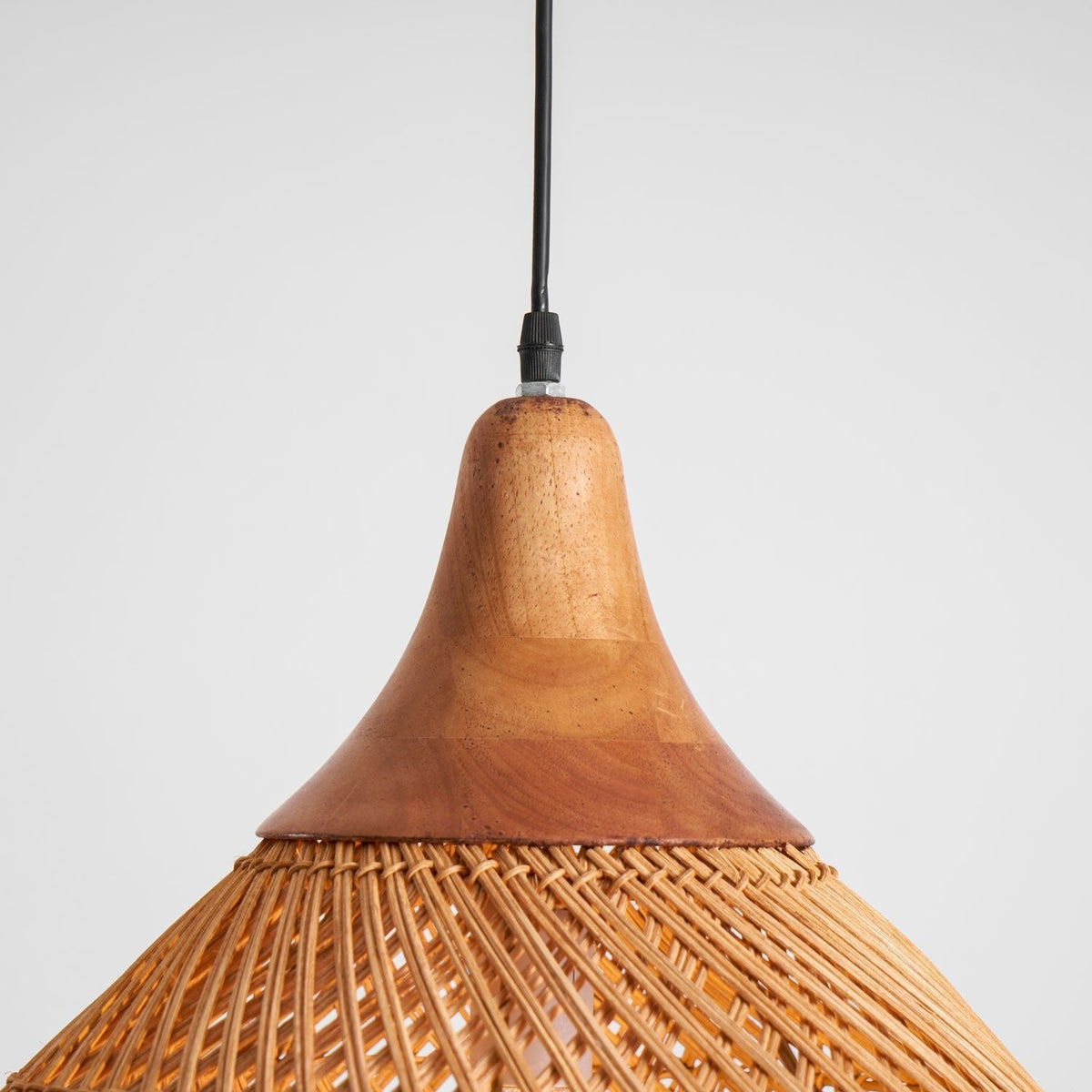 Handwoven Rattan Ceiling Light Fixture for Dining Room and Kitchen Island Over Table Adjustable Drop Natural Fiber Pendant Shade Wood Metal