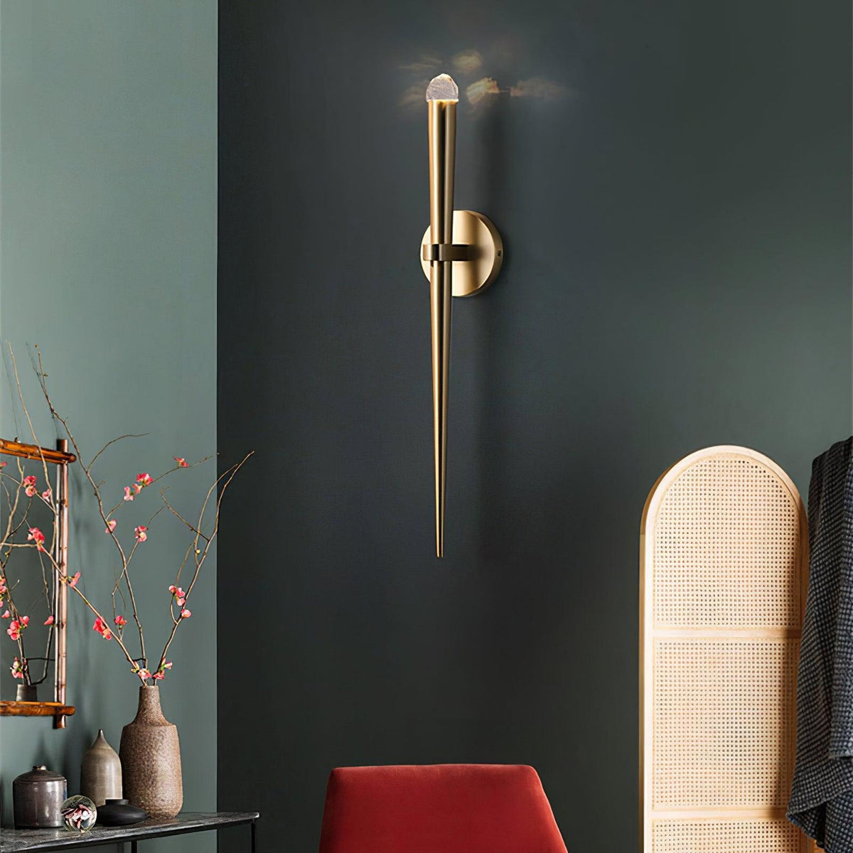 Aplique de pared LED cónico de latón de 15 pulgadas, luz de lectura vertical, iluminación para pasillo, dormitorio, montaje de metal moderno y minimalista, acento decorativo