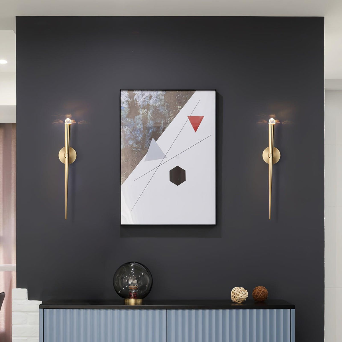 Aplique de pared LED cónico de latón de 15 pulgadas, luz de lectura vertical, iluminación para pasillo, dormitorio, montaje de metal moderno y minimalista, acento decorativo