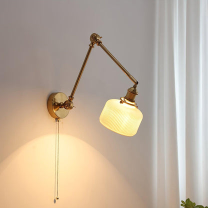 Aplique de lectura con brazo oscilante y pantalla de cerámica | Lámpara de pared giratoria para dormitorio con interruptor de cadena | Lámpara de escritorio de latón moderna para dormitorio