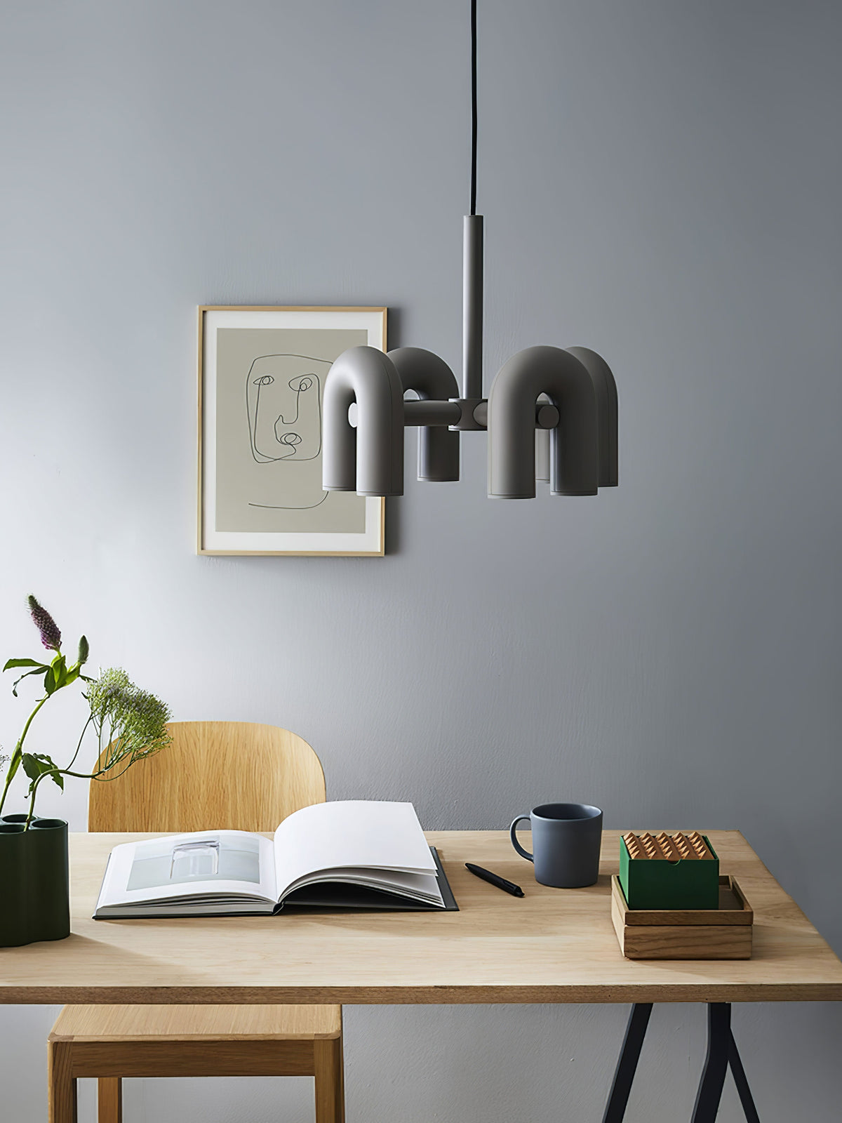 Contemporary Adjustable Multi-Head Ceiling Light Fixture with Rotating Arms for Dining Room Bedroom Living Space 40-Inch Modular Suspended L