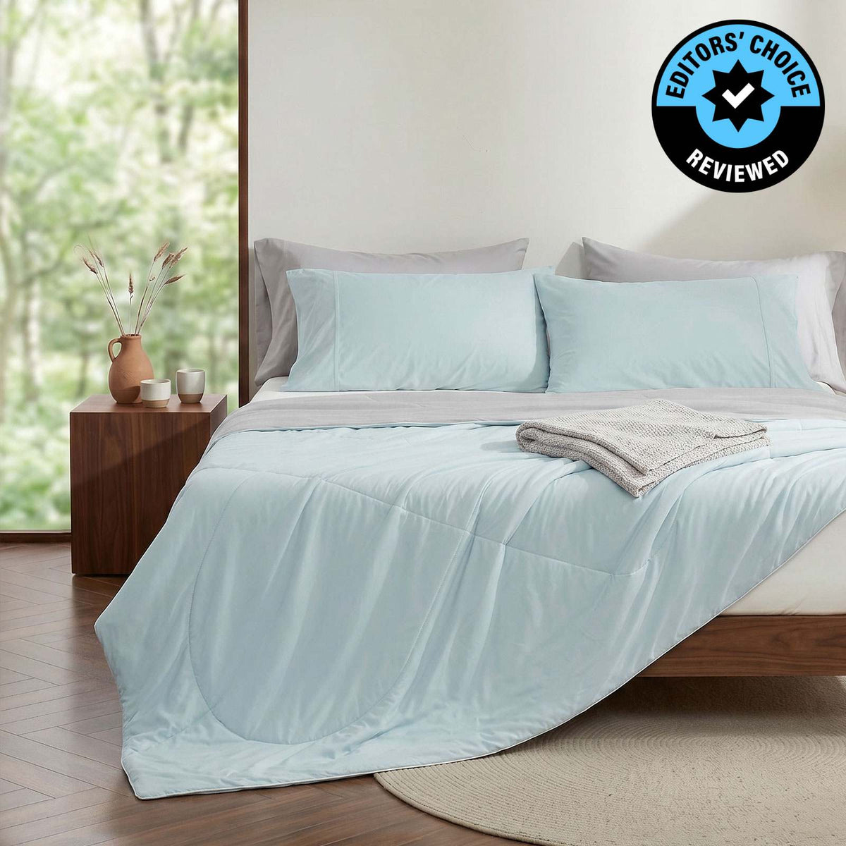 Cloud-Like Cooling Comforter | Lightweight Japanese Cooling Fabric with Instant Cool Touch | Breathable Design for Hot Sleepers