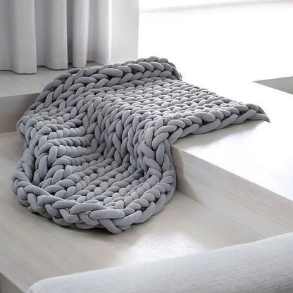 Cozy Home | Chunky Knit Throw Blanket with Exceptional Softness | Stylish Accent for Warm Evenings
