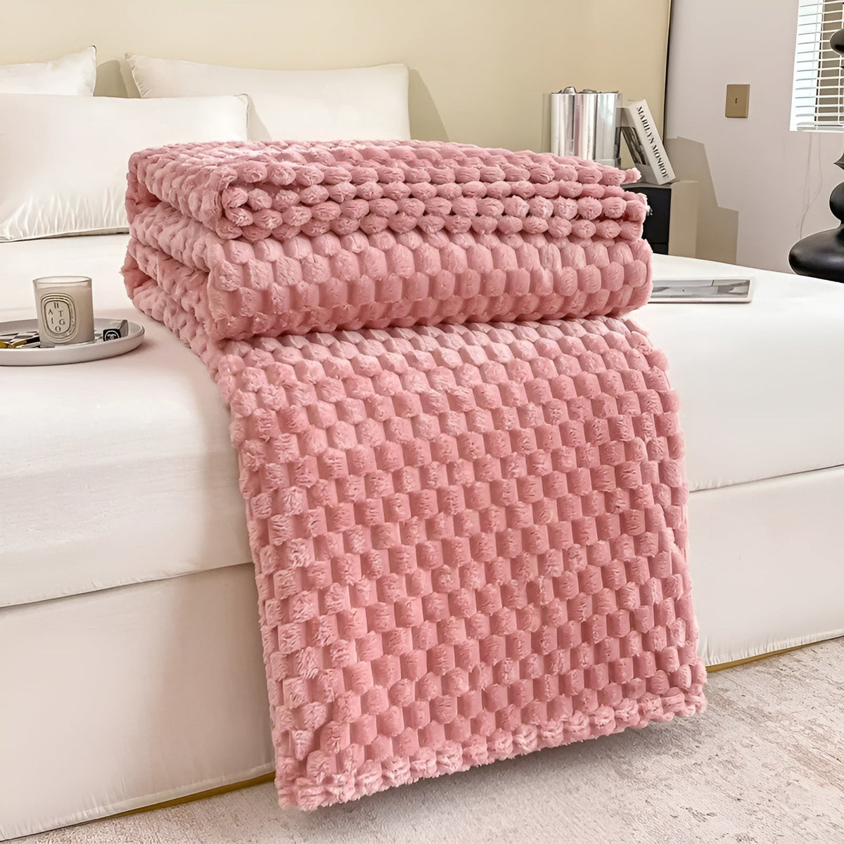 Cozy Microfiber Blanket with Heat Insulation | Soft Touch for Ultimate Comfort