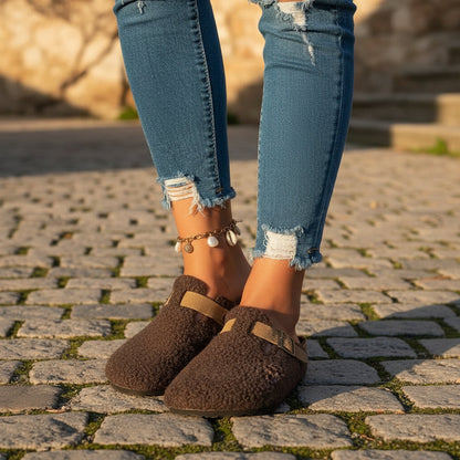 SNUGFLEECE – Sheepskin Wool Slippers Cozy Winter Comfort