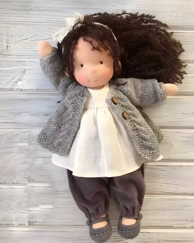 Juego creativo | Muñeca Waldorf artesanal en tela suave con cabello de mohair de primera calidad | Juguete único para aventuras imaginativas
