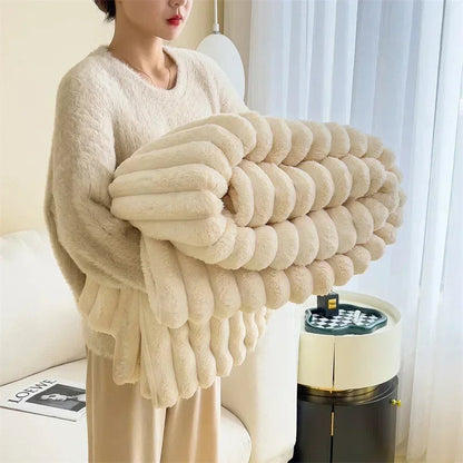Faux Shearling Throw Blanket – Plush Fleece for Couch, Bed & Living Room in 5 Sizes | Cozy Soft Layering Piece for Cold Seasons &